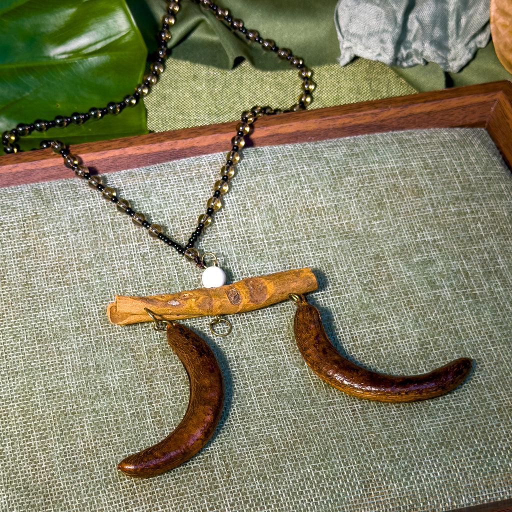 Handcrafted Botanical Necklace – Crescent Cinnamon Bark & Twin Honeylocust Pod Pendant, Aromatic Earth Energy Talisman, Zen Gift
